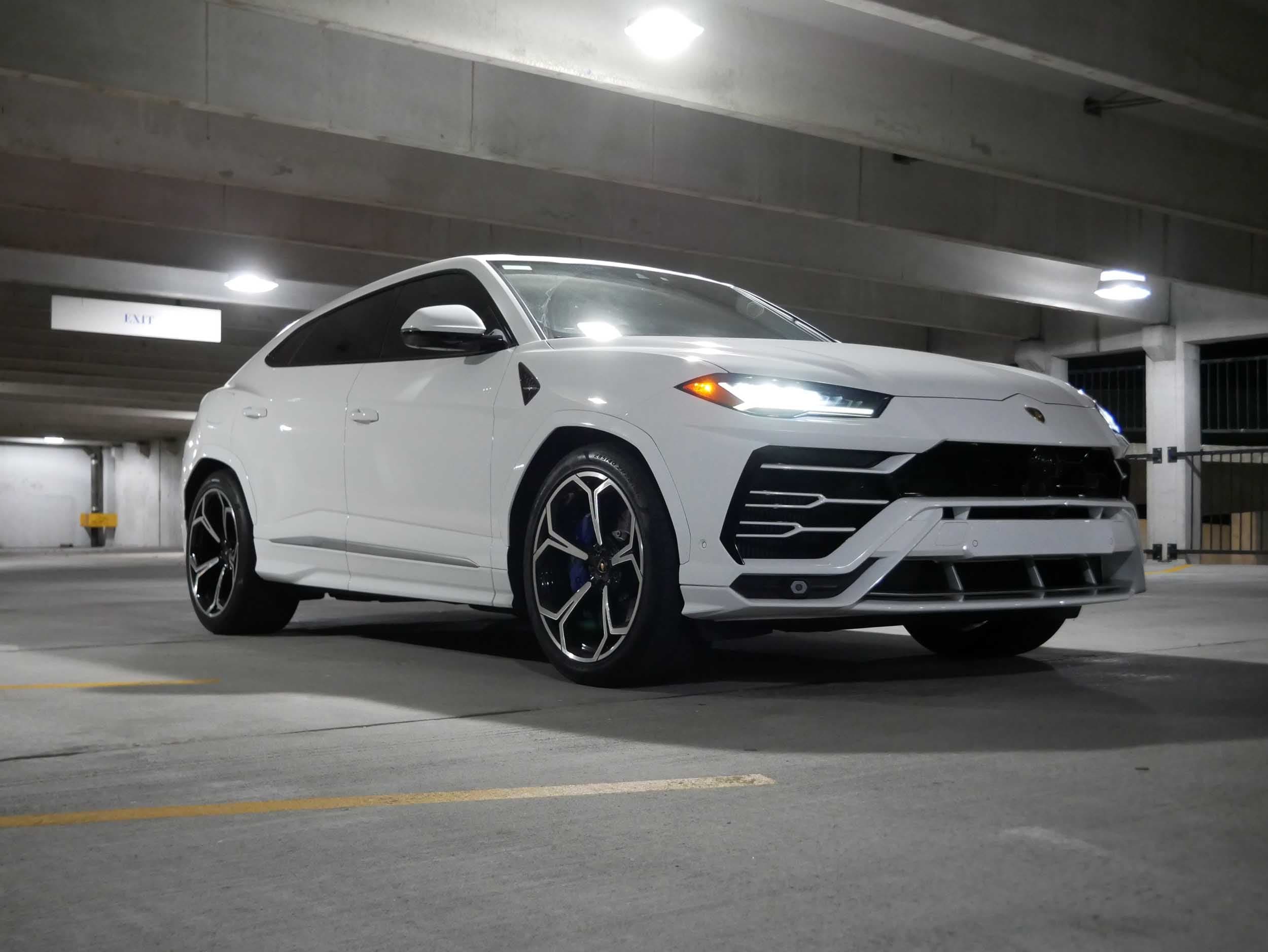 Lamborghini Urus. Full detail